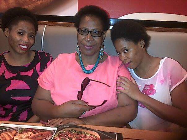 AtliLolanNia's tweet photo. @MotsoMatsu here are my Cousins, @TwinRea has a twin sister and they are the last borns, @Ivilliciou has a twin and they are the first borns. They have the same mother and same father... The first pair can't be separated, so is the last pair. 1st Borns, 2nd Born and last borns. https://t.co/PCjO8JbKZD