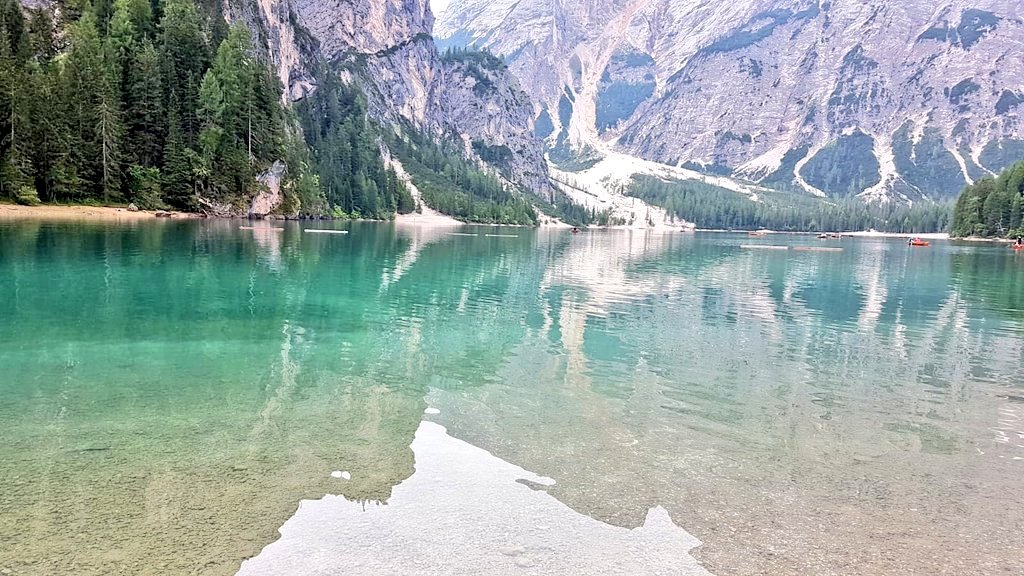 vane554m's tweet photo. I can't believe it has already been a month! We've seen so many incredible places over the years, but I just wanna go back here π #vacation #whyisitover https://t.co/dFwrwOWXkI