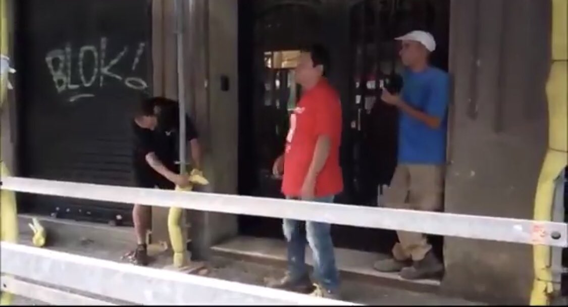 TabarniansTs's tweet photo. La semana anterior de Ciudadanos resumida en 4 fotos (y me dejo alguna que también es muy ridicula, pero solo puedo poner 4) https://t.co/CXN6aunNda