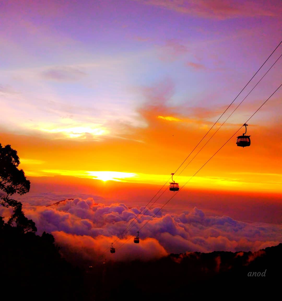 anod9669's tweet photo. good night.
selamat malam..
#goodnight #selamatmalam #sunset #beautiful #cablecar #gentinghighlands #gentinghighlandsresort #pahang #visitpahang #malaysia https://t.co/a4xxAnZFHr