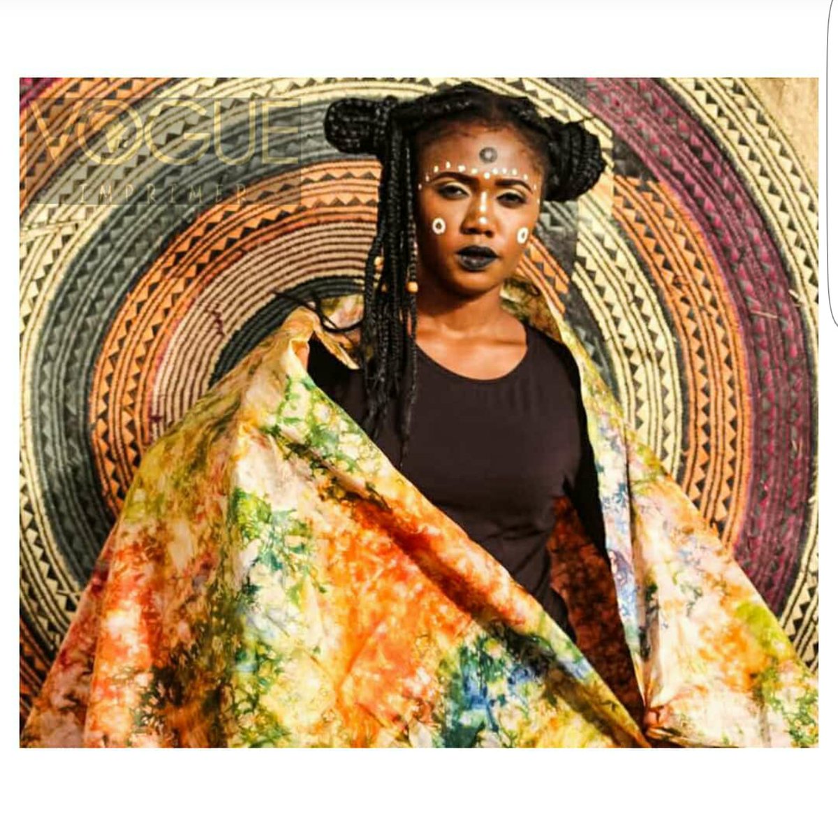 albanat_network's tweet photo. Nothings speaks originality like @vogueimprimer fabrics. When you do #Vogue, you never do wrong #Adire #Kampala #Crafts #Art #Africa https://t.co/mfQ409K1bk