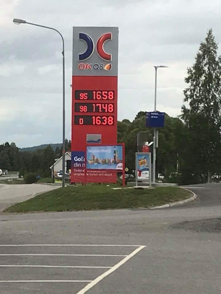 Noterad's tweet photo. Tack🚗🔥 #Miljöpartiet i #Stockholms stad #Ramsele idag,
95 // 16,58
98 // 17,48
D // 16,38
#SkattPåSkatt #SvPol #Konkurs #dinröst #valfusk2018 #val2018 #socialdemokraterna #moderaterna #sverigedemokraterna #almedalen #vänsterpartiet #kristdemokraterna #liberalerna https://t.co/NAD3QULDnz