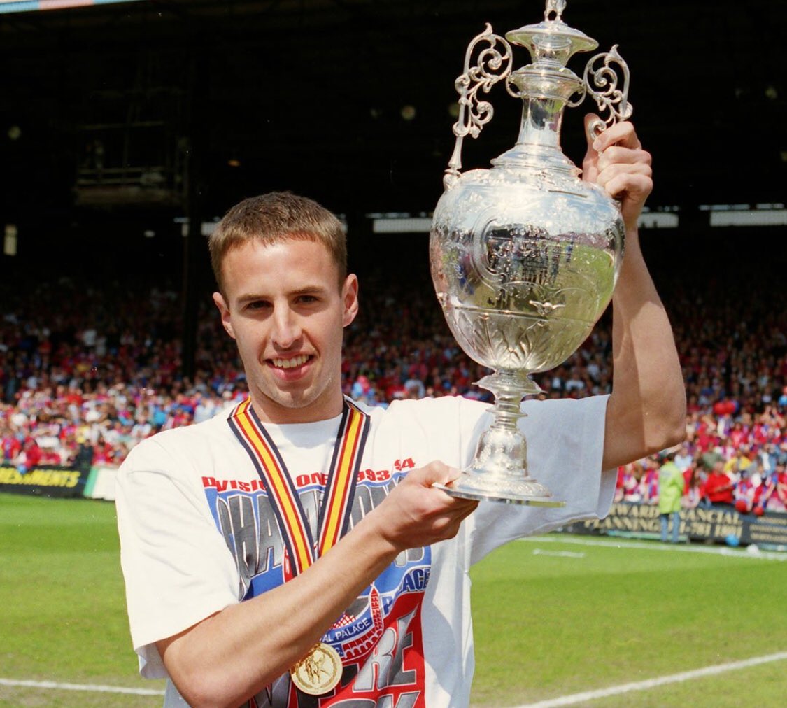  Happy Birthday to legend and current manager Gareth Southgate! 