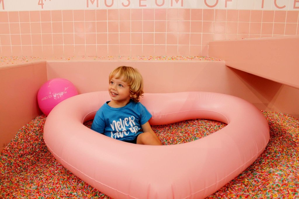 AsherMOfficial's tweet photo. One word frees us of all the weight and pain of #life that word is #love #Sophocles#icecreammuseum #pink #sprinklepool https://t.co/Yjdf7Caf3o