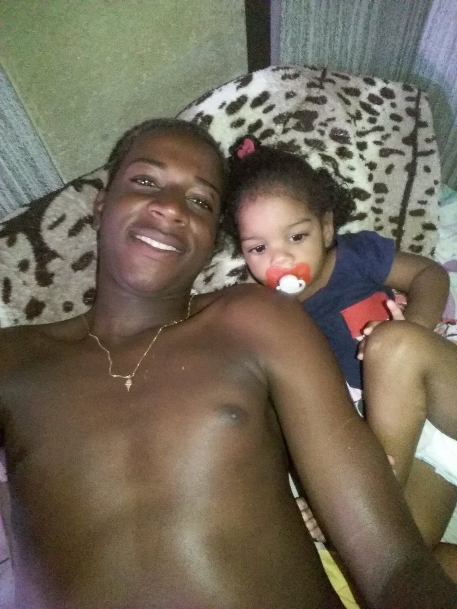 Cassio90016054's tweet photo. Ela é  a Dona do meu coração  😊👣💞 https://t.co/zjvcZ5WwT1