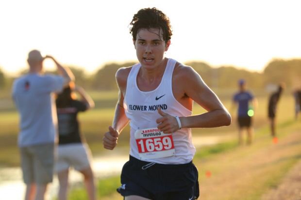 MileSplitStats's tweet photo. Huge Week 3 in the books! US #1 5Ks:
Boys: Ryan Schoppe, La Porte (TX), 15:13.0
Girls: Kelsey Chmiel, Saratoga Springs (NY), 16:46.0
Boys Team: Flower Mound (TX), 15:49.2 1-5 avg
Girls Team: Boise Senior (ID), 18:36.1 1-5 avg https://t.co/0j9jPMb5pL
