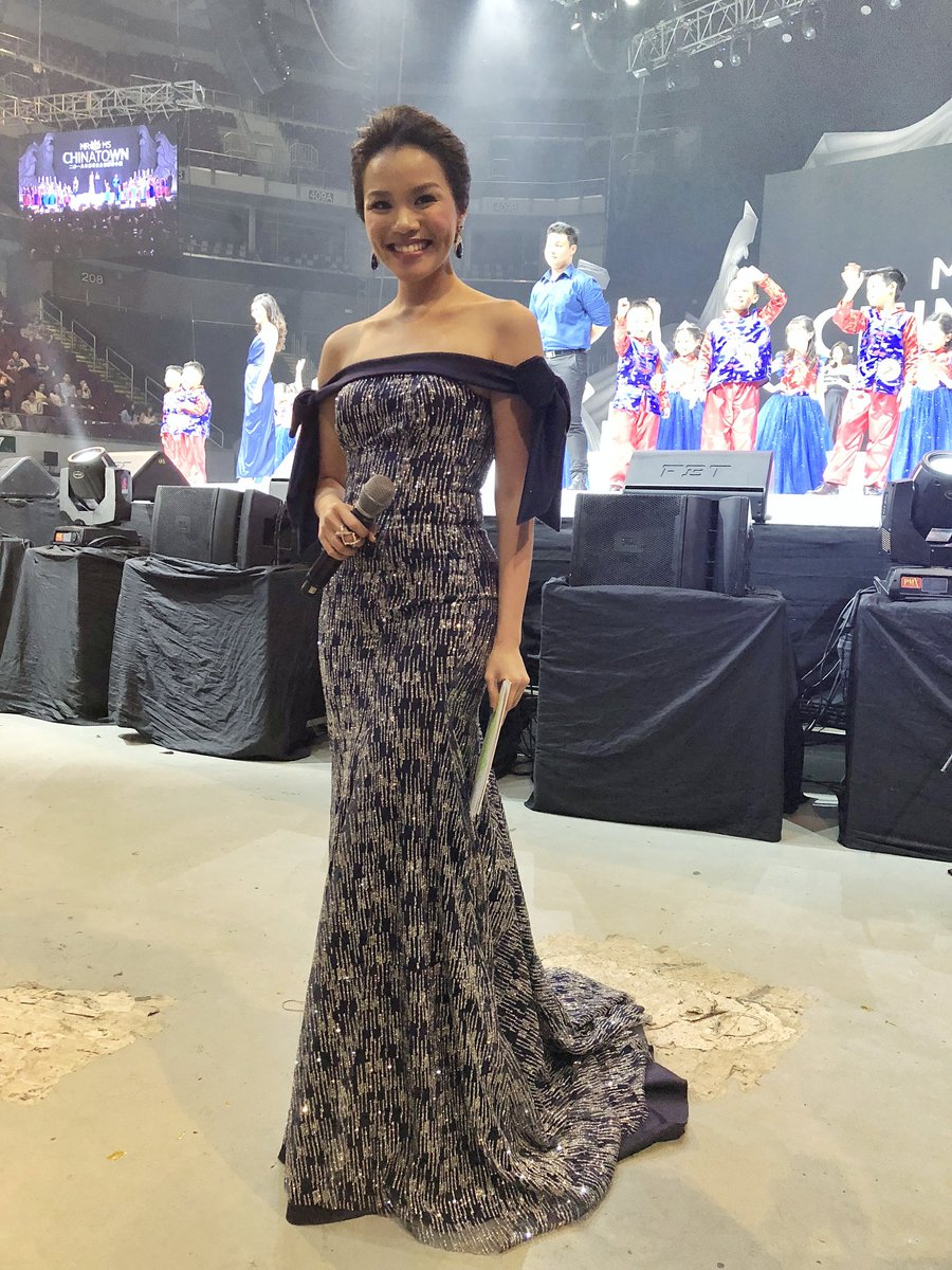marygracekhu's tweet photo. Last night's lewk at @mrmschinatownph 2018 Grand Coronation Night Pre-Show π
Gown | Khristelle Tan Bridal Couture
Hair | Bryan Resureccion
Make Up | Belle Vergara
#MrMsChinatown2018 #BeautyInDiverCHIty #MGtheEmcee #MARYGRACEvents #MGhosts https://t.co/d99lYVyLWo
