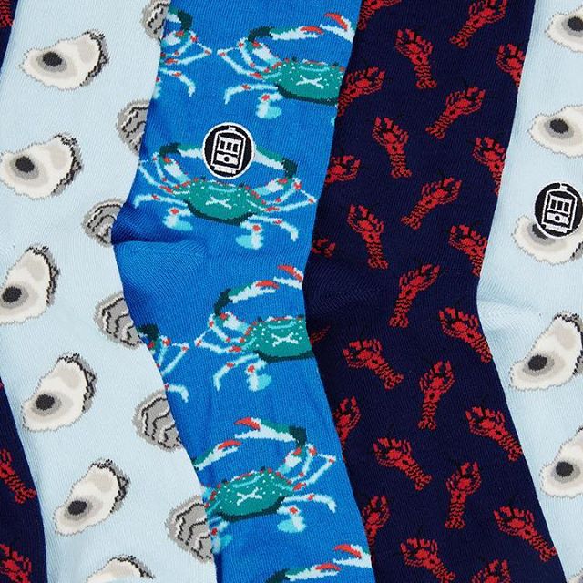 dat_market's tweet photo. BEST LABOR DAY SALE EVER!  New socks NOLA style from Bonfolk plus 15% off ALL orders now through Friday!  Plus FREE shipping on orders $25 or more.  Use coupon code LABORDAY15 at checkout.  #LaborDay #LaborDayWeekend2018 #LaborDaySale #NOLA https://t.co/VxwpyeNE5d