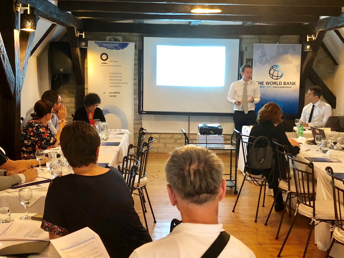 ecapannelli's tweet photo. With local govt. reps from @Brodskoposavska, #Vukovarskosrijemskažupanija, #SlavonskiBrod, #Požega, #Vukovar, #Osijek, #Đakovo & #NovaGradiška discussing priorities for new #CountryPartnershipFramework, need for long term strategic planning and better cooperation at local levels. https://t.co/rYjcWmSbA6