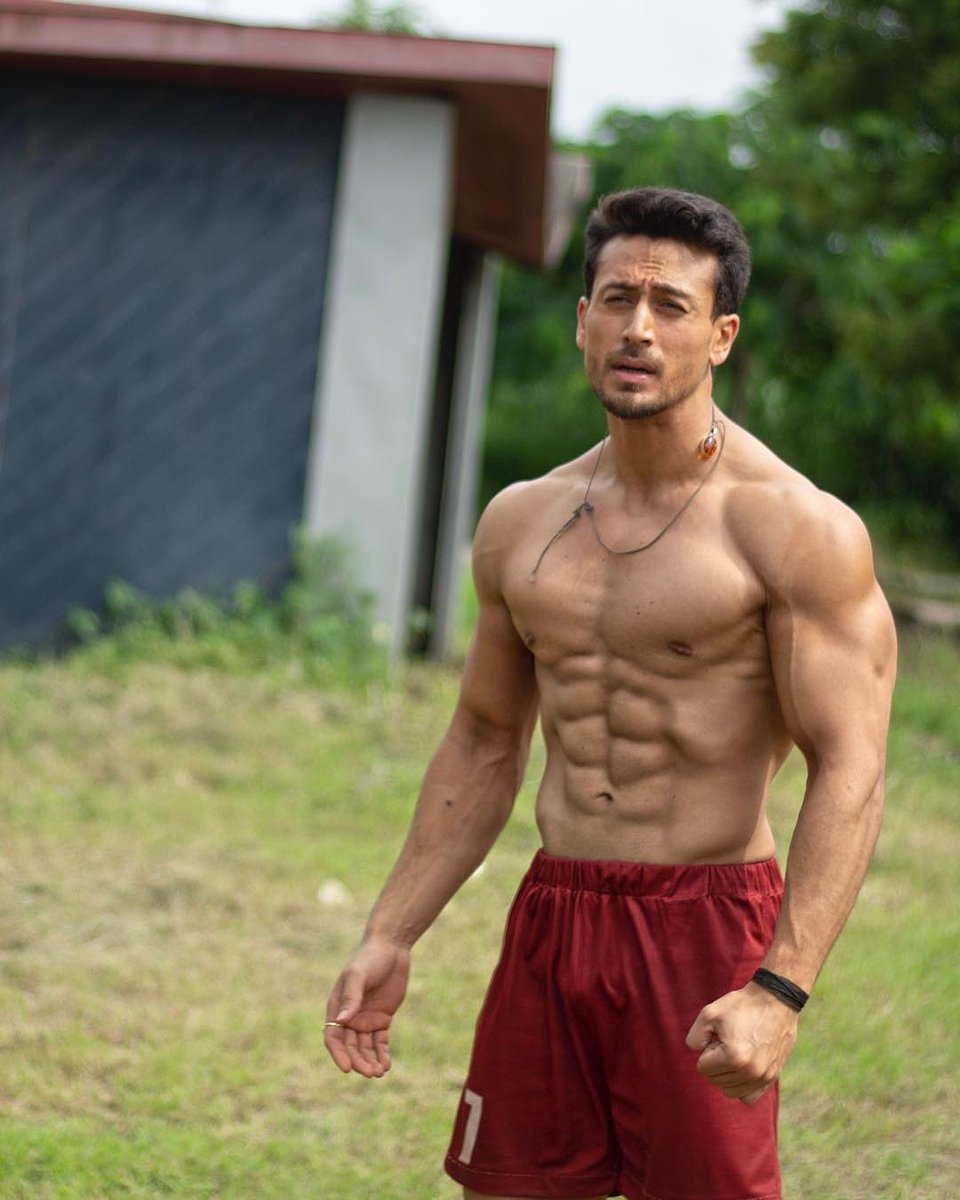 TigershroffLR's tweet photo. @iTIGERSHROFF #soty2 #climaxcomplete #exhausted #bts https://t.co/FLztWfDtck