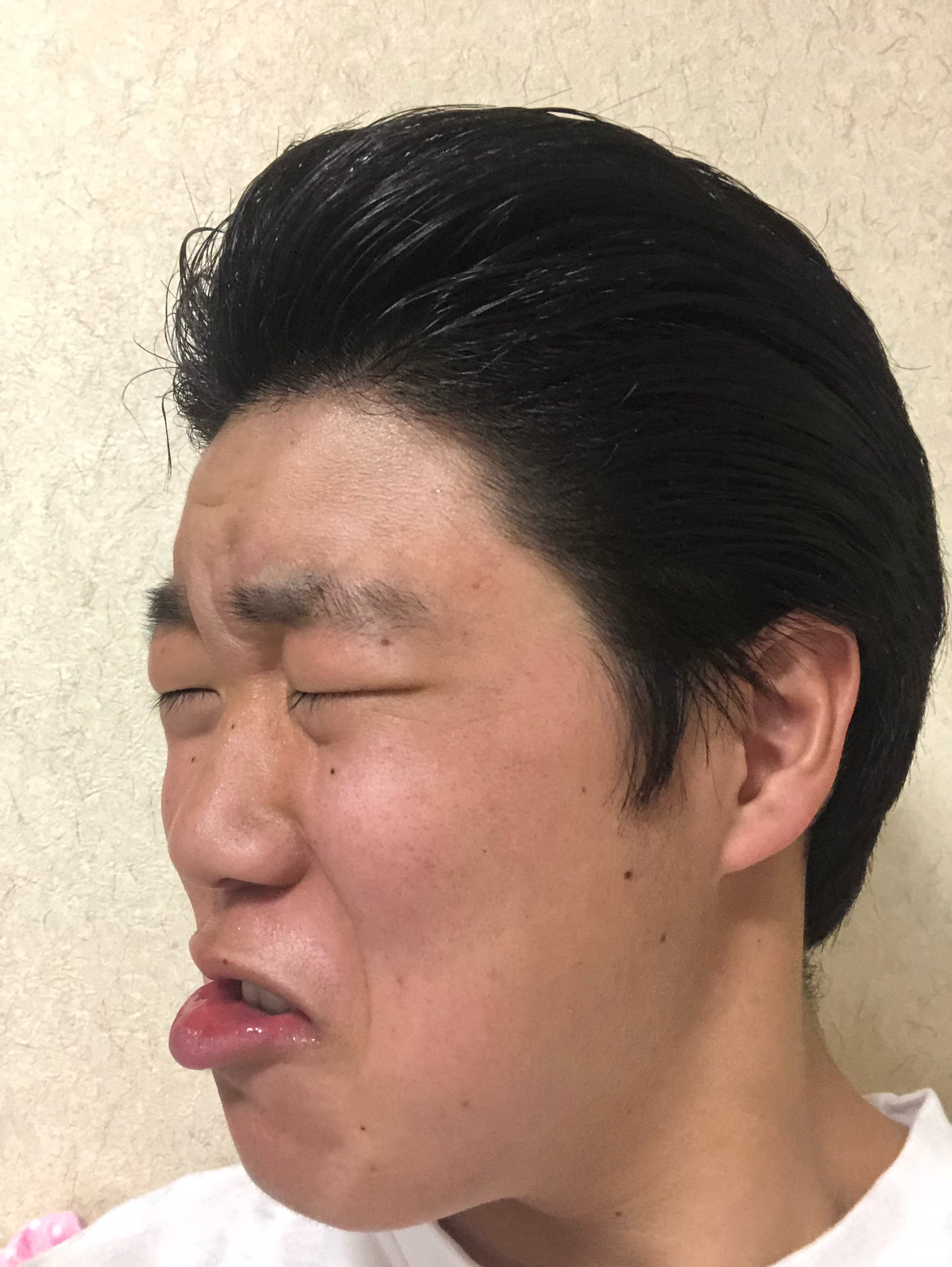 とっしー きんふんぱーりー 僕は お笑い芸人のみやぞんさん似でふ 笑った時の顔が似てまふ 声は似てまへんが