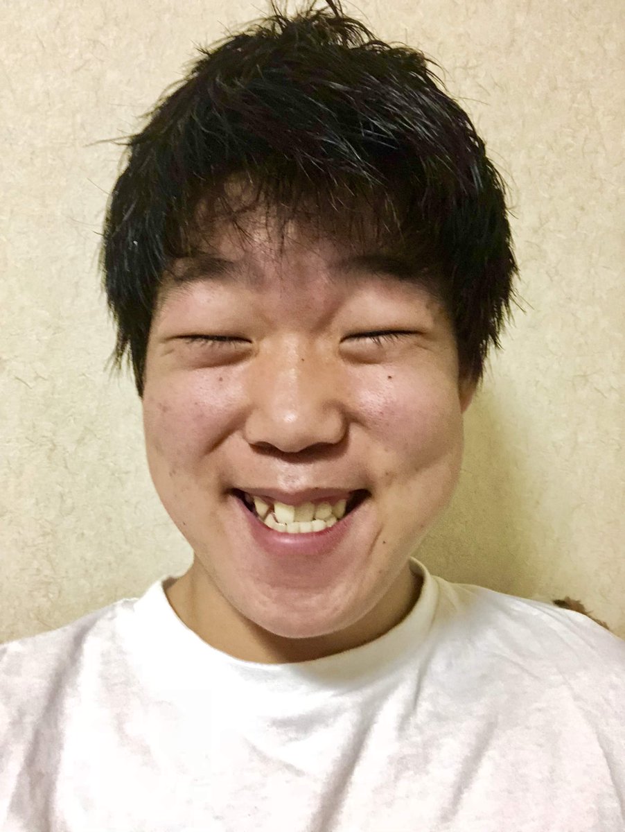 とっしー きんふんぱーりー 僕は お笑い芸人のみやぞんさん似でふ 笑った時の顔が似てまふ 声は似てまへんが