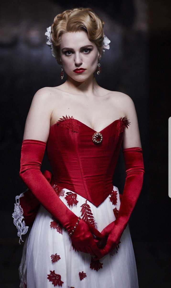 JacksonBrittsny's tweet photo. #netflixsavedracula #dracula #jessicadegouw #katiemcgrath #westernray #lucy #mina
#mcgeeks
RT for lucy westerners
Like for mina murray https://t.co/fovJYZ50vJ