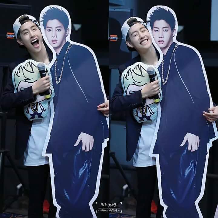 Bam_Kunpimookk's tweet photo. Hello mark brother. Happy birthday to you.🎂🎉🎉 @mtuan93 🐊🐊 #ขออนุญาติเจ้าของภาพนะคะ 
#GOT7 #MarkTuanDay 🐊🐊
#04sep1993 🐊🐊
#mark93 🐊
#HappyBirthDayToYou 🐊🐊
#MARKTUAN 🐊 https://t.co/WMKMys0hOm