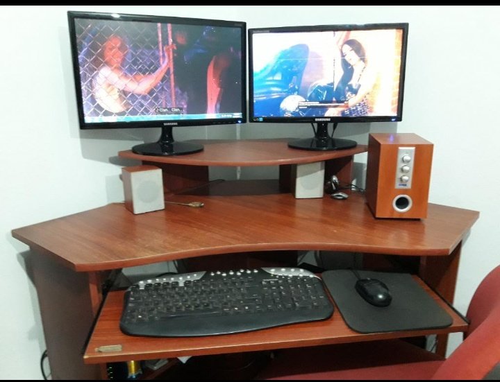 ferreyramonika's tweet photo. Vendo computadora, isla de edición, $20.000, 1 monitor de 22" y uno de 20" de regalo.
Caracteristicas completas en la imagén. https://t.co/5JiOJBesbe