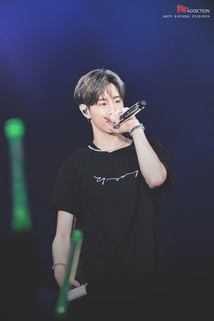 Maddiction_904's tweet photo. ❤️It's been a wonderful year❤️

Happy birthday🐰🎂🎁🎉🥕🍕🍟🥂

@mtuan93 @DorineTuan 
#XCIIIMARKDAY 
#MARK #MARKTUAN
#段宜恩 #마크 #GOT7 https://t.co/kRtomDMO6x