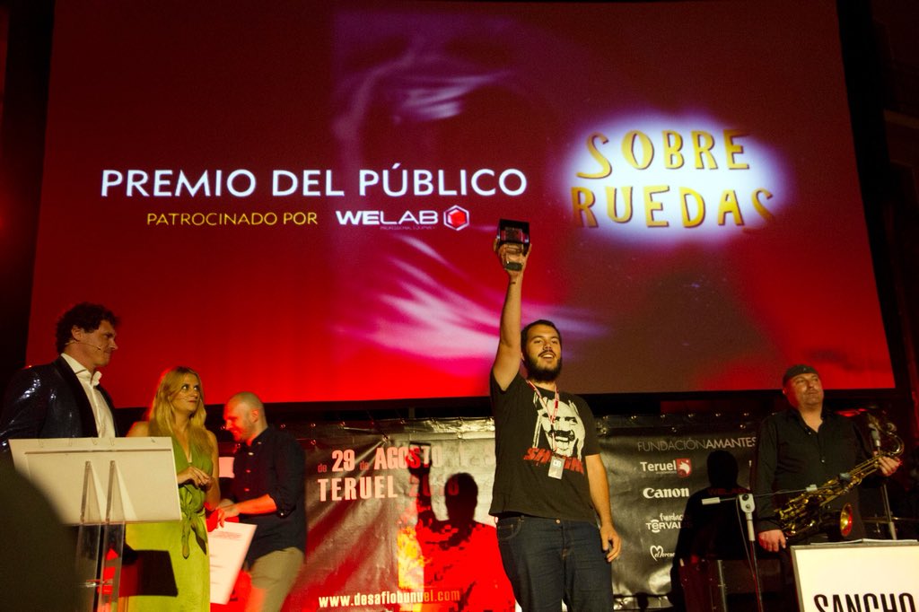 SCortometraje's tweet photo. Muchísimas gracias a todos aquellos turolenses que nos votaron, nunca pensamos que pudiéramos ganar tal belleza de premio.
 
Gracias al @desafiobunuel por darnos la oportunidad!

#shortfilm  #script #DB2 @desafiobunuel #veronicaforque #marianovenancio #sobreruedas #terueldecine https://t.co/Vcf6ETGLLv