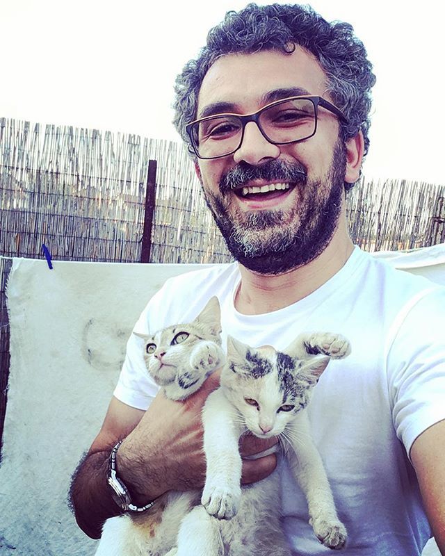 teomilea's tweet photo. New friends 🐈 
#kitty #twins #teomilea #cat #catsofinstagram #smalltiger #happycat #rurallife #domesticcat #instacat #instakittens #romania #ilovecats #newfriends #catlover #kittensclub #pianist #composer #artist #musician #concertpianist #etniabarcelona #etniabarcelonaeyewe… https://t.co/onvy5BottP