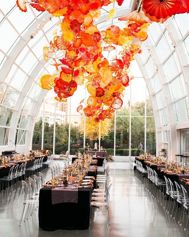 matthewland's tweet photo. I love the way @gatherevents brought Rory &amp; Gary’s wedding vision to life at @chihulygg in Seattle. Such a stunning location. #matthewlandstudios #gatherevents https://t.co/khKz335EoQ