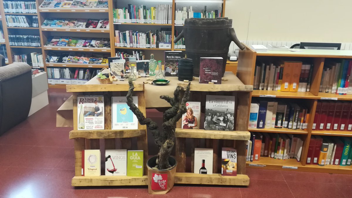 bibliomln's tweet photo. Comencem #bibliotequesambdo amb el suport de @DOTarragona #biopaumera @Sunervinsolis @CERE_RIBERA #MóralaNova #aparadorsculturals #quèfemalesbiblios https://t.co/Kf4xlkWb87