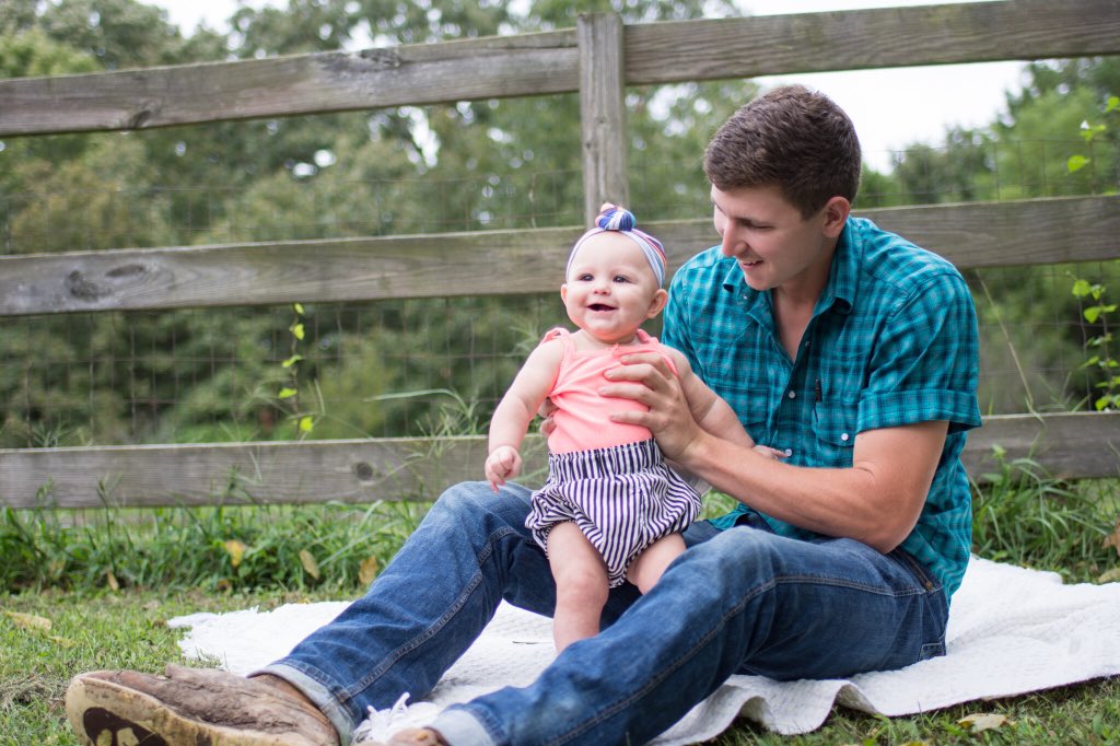 AaronC05's tweet photo. Emmy Rose ❤️ https://t.co/qXugfG4abd
