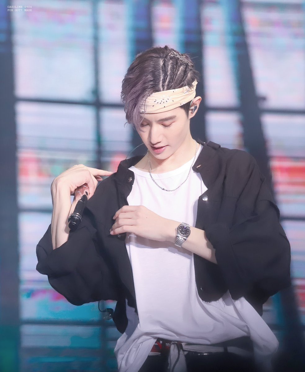 NguynThPhngMai7's tweet photo. @GOT7Official #XCIIIMARKDAY Chúc mừng sinh nhật chàng trai của tôi❤️❤️❤️ @mtuan93 #HAPPYMARKDAY #HappyMarkachuday https://t.co/KEc8Lwj6ZH