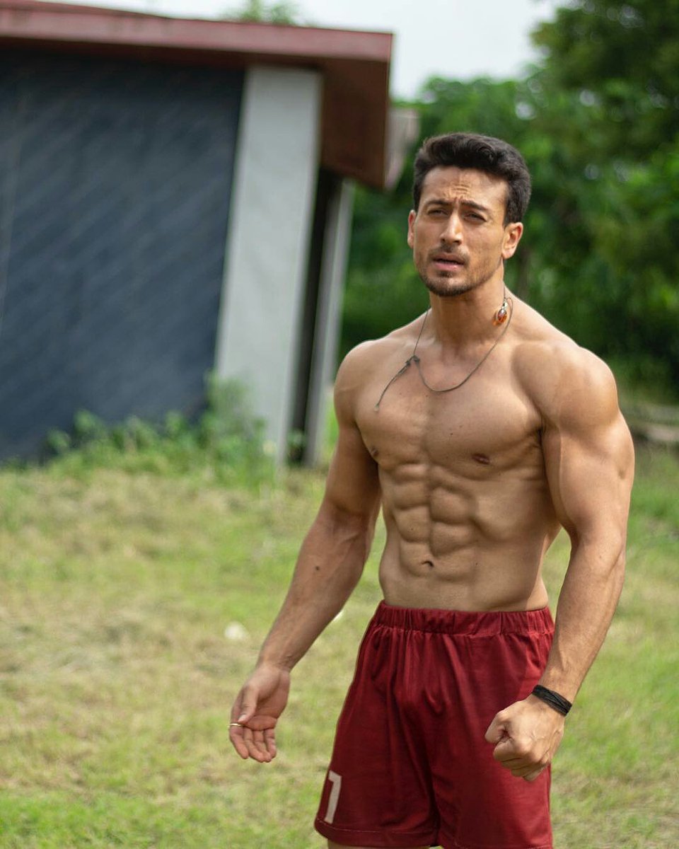 TigerrRules's tweet photo. 🔥💪 RT - @iTIGERSHROFF #soty2 #climaxcomplete #exhausted #bts https://t.co/46myUhjxkY