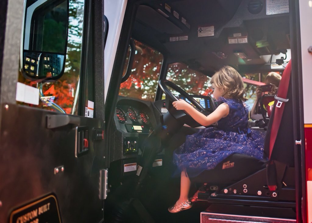 Check these pics of a recent @VanFireCharity FIRE IN YOUR KITCHEN fundraiser! 

A 5 course meal prepared by <a href="/MasterChefCDA/">MasterChef Canada</a> finalist &amp; <a href="/ChoppedCanada/">Chopped Canada</a> winner FF <a href="/michaelvarga21/">michael varga</a> &amp; FF’s Grimwood &amp; Harbun.

And an <a href="/VanFireRescue/">Vancouver Fire Rescue Services</a> Engine 2 visit for Chloe! 

#VFRS pics <a href="/StraithDane/">Dane Straith</a>