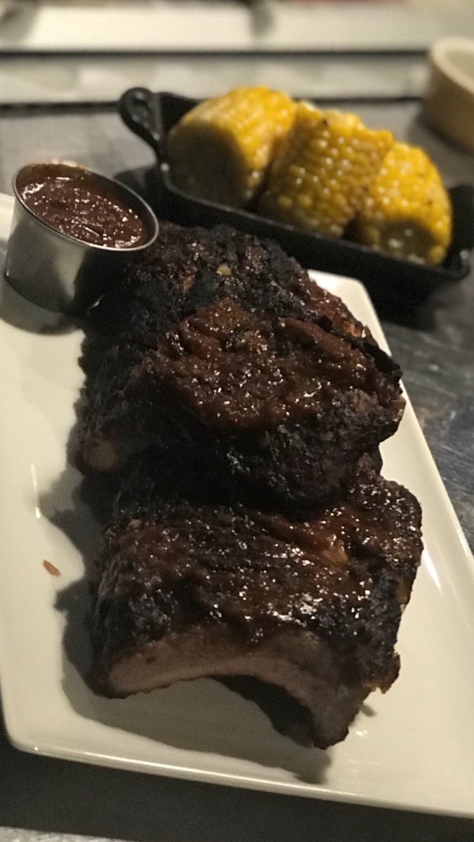 markettablenyc's tweet photo. Happy #LaborDay #BabyBackRibs from Indiana. Joins us to celebrate 🎉🎊 #OpenThru ‘til 10pm. #RoseAllDay #FestivePunches #BBQPorkRibs #Roasted #Braised #Grilled #Glazed #LetsGetSpritz #AllDay #WestVillage #BurgersAllDay https://t.co/o9foNfTQyp