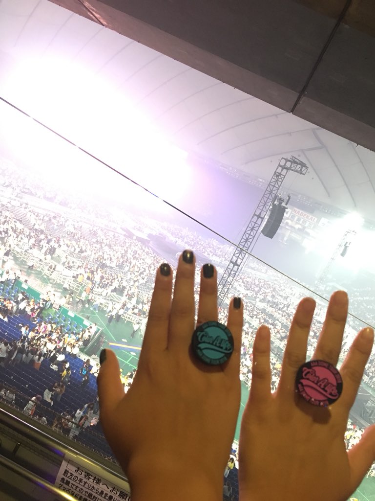 itsudemoatae's tweet photo. 3日目最高、、、
バルコニー席最高、、、 https://t.co/OUD1DLu9Xm