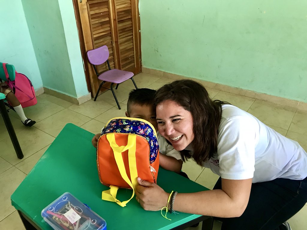 vjimenezortega's tweet photo. Es un gusto visitar a padres y madres de familia, Lider comunitario y niños de la Escuela #Conafe de #Tekat #Mocochá trabajando en equipo tenemos mejores resultados. #Yucatán @CONAFE_mx https://t.co/xAbld0tWov