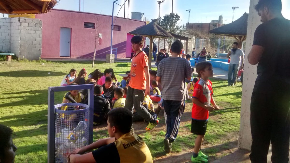 JorgeNewberyVM's tweet photo. Festejos del día del niño en el Club.

Gracias a todos por participar de este hermoso domingo y también a los organizadores!! https://t.co/pk8k8A6n0T