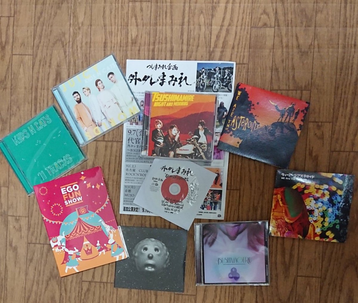 kennethtaka3850's tweet photo. 昨日のliveの余韻が覚めやまぬ状態での、外タレさんたちのCD
フルコンピしてしまった
(*´○`)o¶~~♪
いろいろ聴きまくって新しい発見をしないと(*´∀`)
#つしまみれ
#つしまげる
#EGOFUNCTIONERROR
#KIDSNCATS
#WEARETHEASTEROID
#外タレまみれツアー2018 https://t.co/vO0nXVGE6S