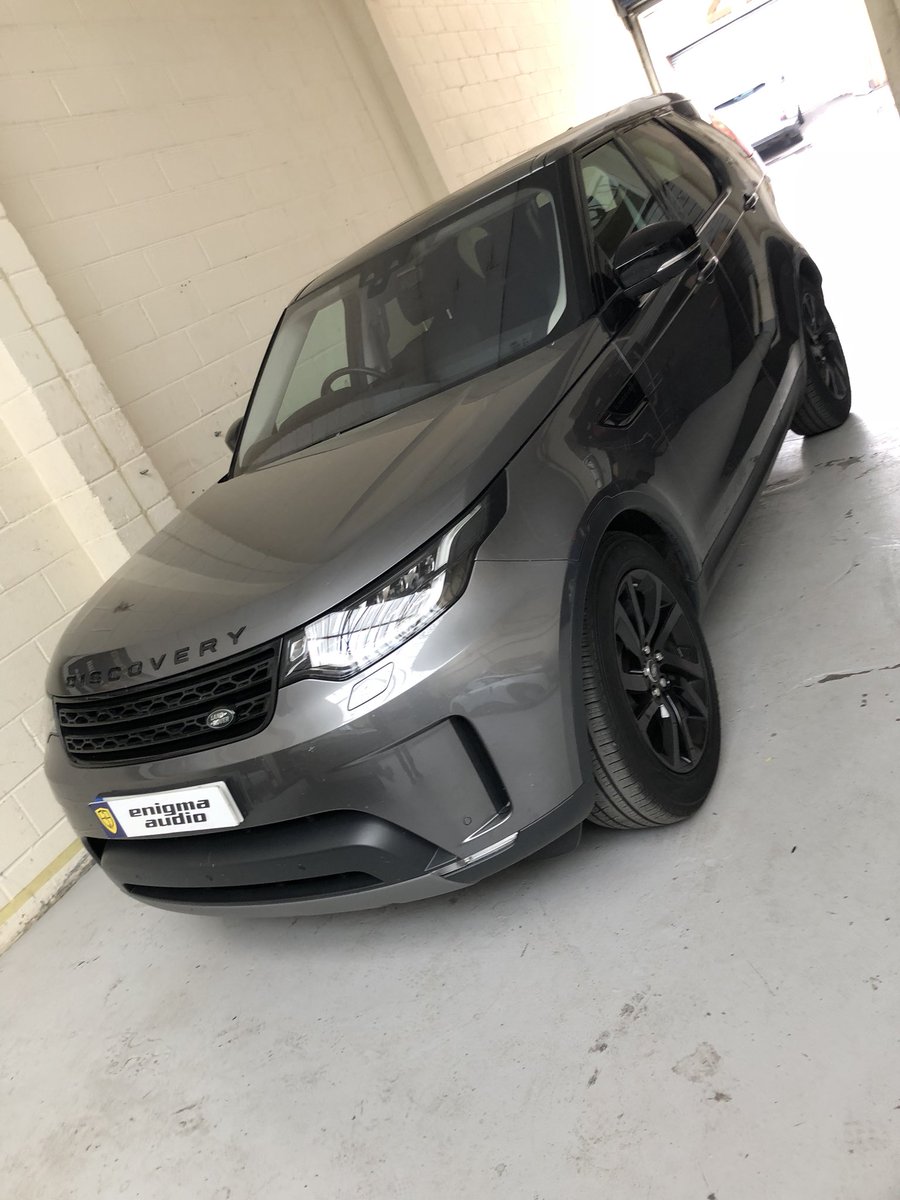 EnigmaAudio's tweet photo. Land Rover Discovery 5 STARTECH Tailgate insert.
Discovery of symmetry! #landrover #landroverdiscovery5
#star-tech #RangeRover #tailgate #numberplateinsert @enigma_audio @rangerover.world @rangeroverofficial @LandRover_UK @Land_RoverDisco @startechuk #tailgateinsert https://t.co/Mxy7TsCGjd