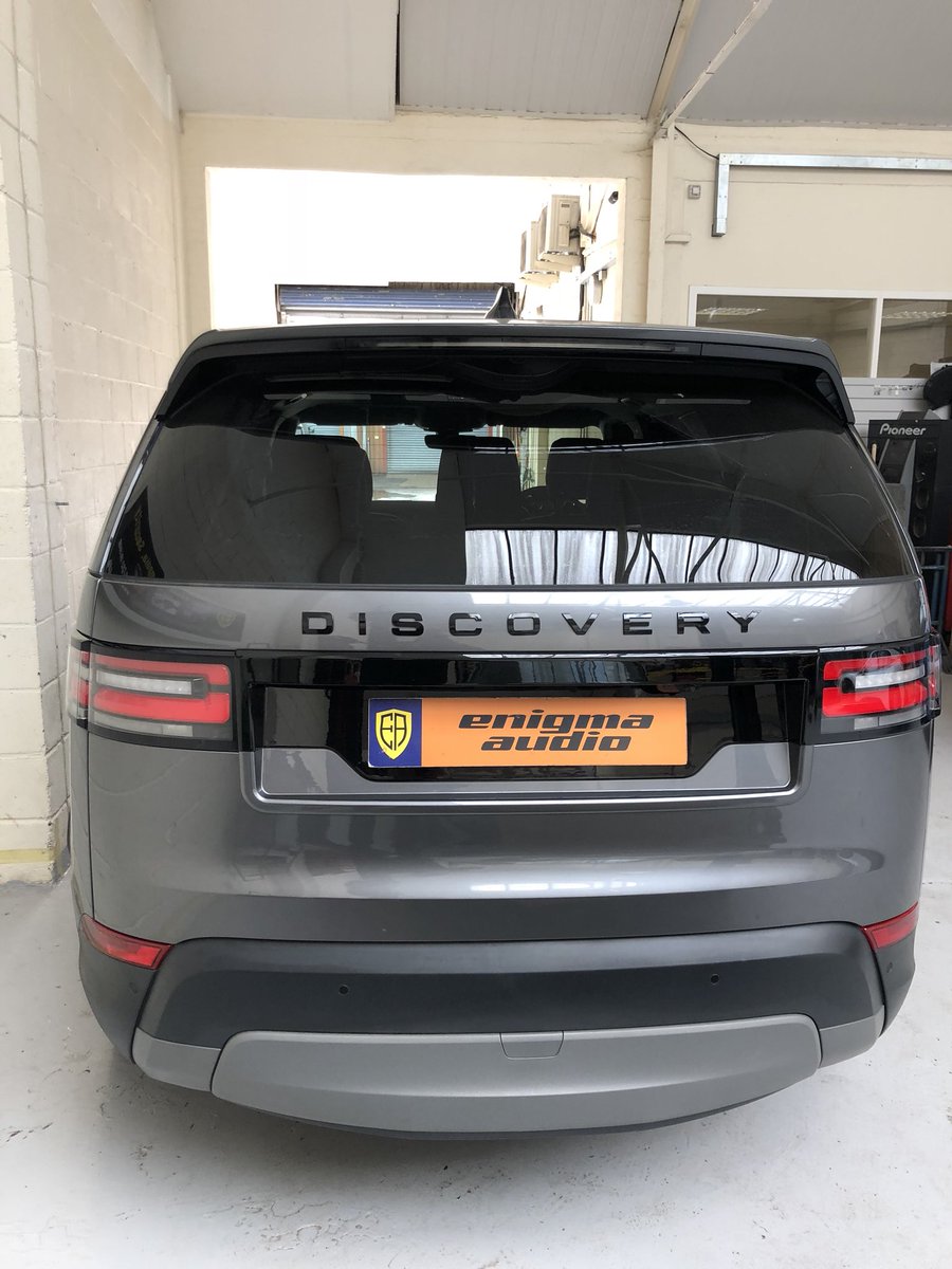 EnigmaAudio's tweet photo. Land Rover Discovery 5 STARTECH Tailgate insert.
Discovery of symmetry! #landrover #landroverdiscovery5
#star-tech #RangeRover #tailgate #numberplateinsert @enigma_audio @rangerover.world @rangeroverofficial @LandRover_UK @Land_RoverDisco @startechuk #tailgateinsert https://t.co/Mxy7TsCGjd