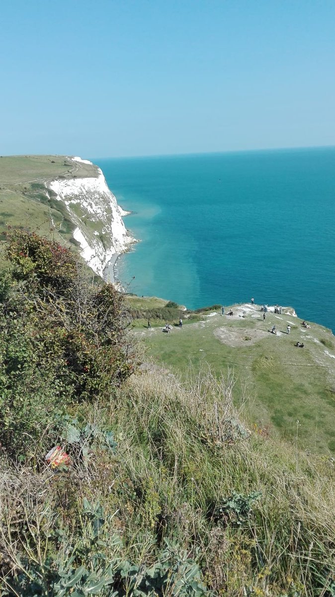 EUmanities's tweet photo. Final UK reunion (at least for the moment) for our two European fellows Katharina and Tom @artesCologne @UniCologneIO @UniKent @QMUL. Dover is a great place for poets and historians! #MSCA #phdlife #researchabroad https://t.co/oBbm9mut6v