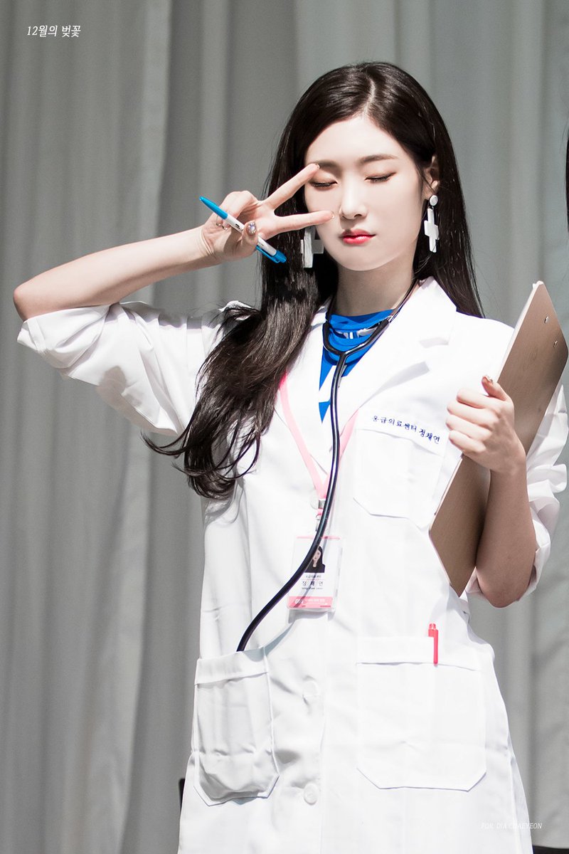19971201_JCY's tweet photo. 180818 목동방송회관 팬싸인회 4pic
#다이아 #DIA #정채연 #채연 #Chaeyeon https://t.co/FYzbBh7W6a