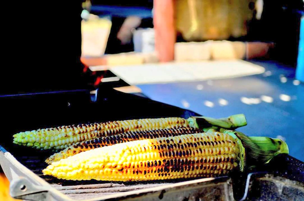 Etiqueta a tu amigo y si no contesta en dos minutos te debe un elote asado de San Pedro.