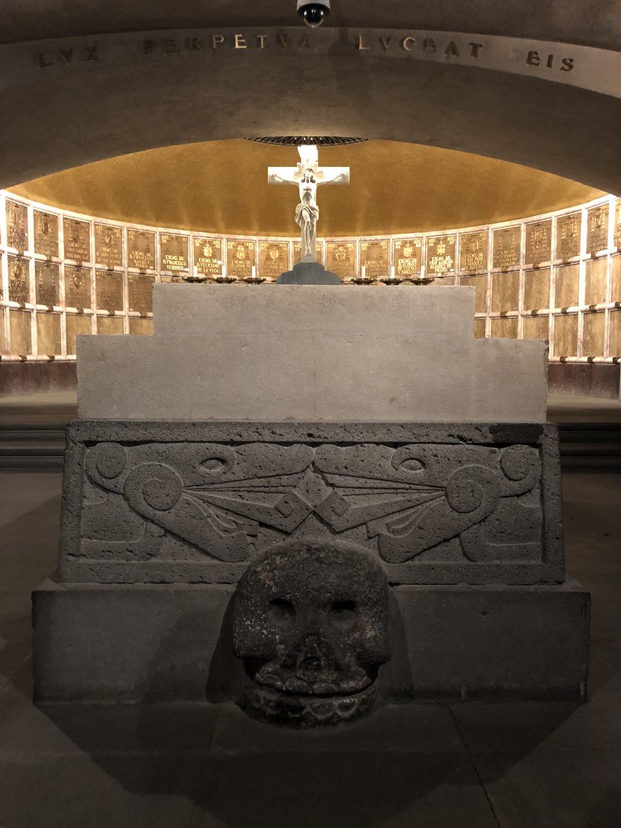 El espacio donde se sepultan los arzobispos de México debajo de la