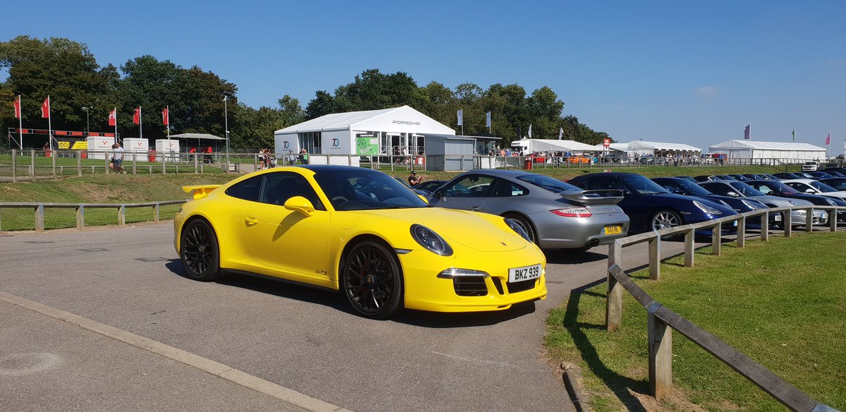 beershark's tweet image. That's a lovely #991gts in yellow there.... Yes, maybe I am a bit biased... 😁 Was a great event, fantastic staff, cars and atmosphere... Thanks