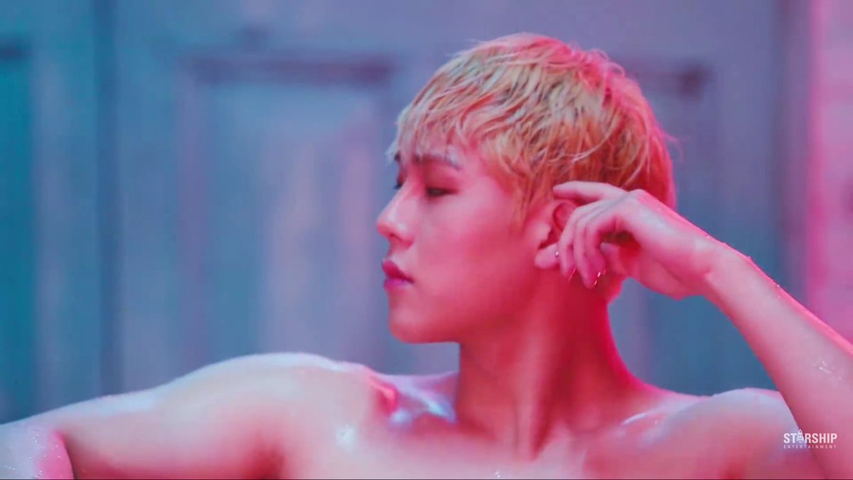 sarahjaesz's tweet photo. #RedCarpetStreamParty @OfficialMonstaX #MONSTA_X #REDCARPET #JOOHEONMIXTAPE  #JOOHEON #Vem1MRedCarpet

A pessoa responsável por essas cenas deveria ganhar um beijo daqueles bem beijados, sabe? https://t.co/FLBOqIvWQF