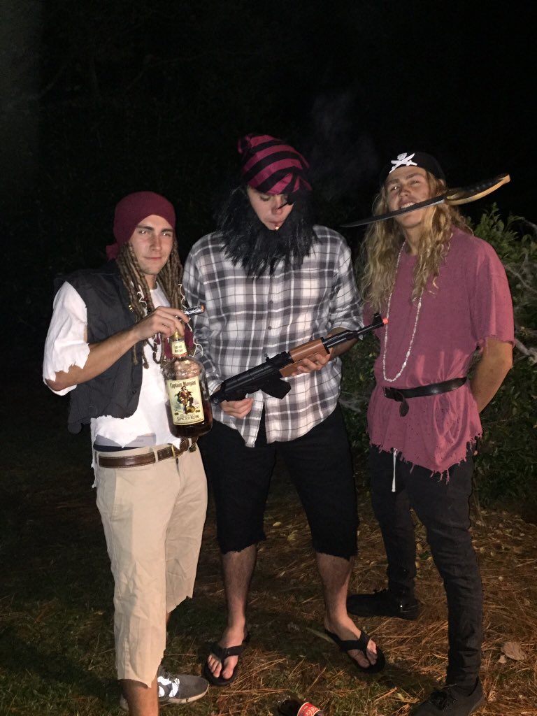 MitchellWells82's tweet photo. You can’t understand us cause we speak in slime languagee. Happy birthday to the kidd @A_little8 #sremmmlife https://t.co/ZiejUMNhiZ