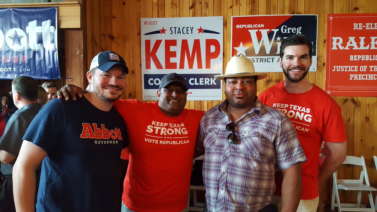 CCYRTX's tweet photo. #CollinYR wants you to #PartyLikeARepublican and join the #RepublicanParty today!  @KenPaxtonTX @AngelaPaxtonTX are great supporters of #YoungRepublicans - join the party!  #Leadright #KeepTexasStrong #KeepTexasRed #KeepCollinRed
@TexasYRs @yrnf https://t.co/VHobbEbwCy