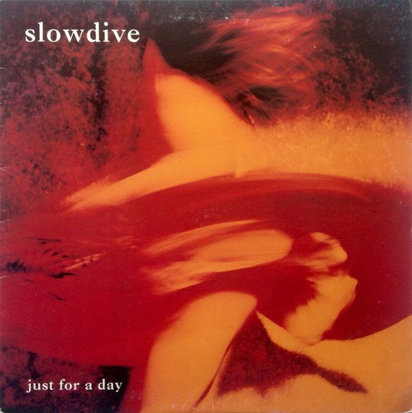 gothokid's tweet image. Ontem, dia 2 de setembro, comemorou-se o aniversário de 27 anos do lançamento do álbum "Just for a Day", da banda Slowdive. Um marco na história da banda que seria considerada uma das mais importantes do gênero shoegaze.

#slowdive #justforaday #album #shoegaze