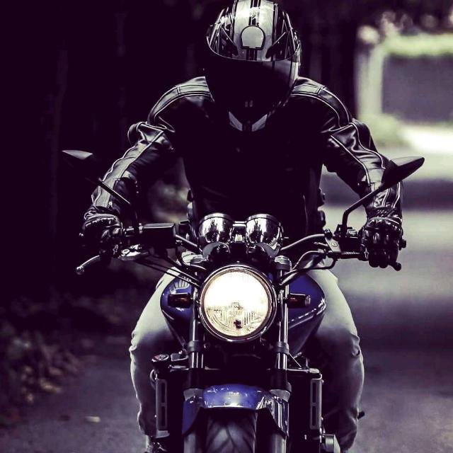 RPribadhi's tweet photo. Slamat mlm indonesia.slamat mlm jabar.slamat mlm bdg.maap ya tuk smentara waktu aku gak bsa on.hbis hp aku hancur jatuh dari motor. https://t.co/vVHTvcGNcK