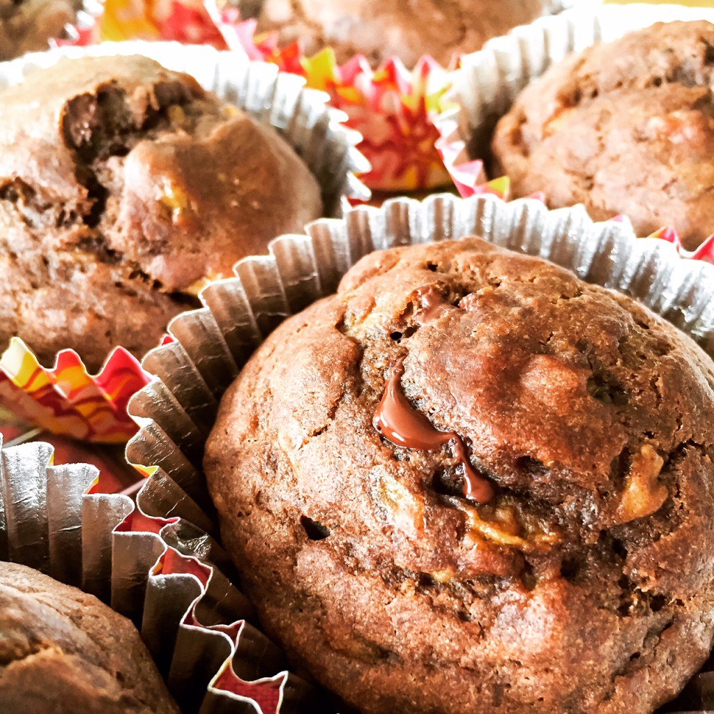 runawaygrape's tweet photo. Gooey GF Banana Chocolate Muffins https://t.co/5P4HZbUyF9 https://t.co/RjCZVP9sGX
