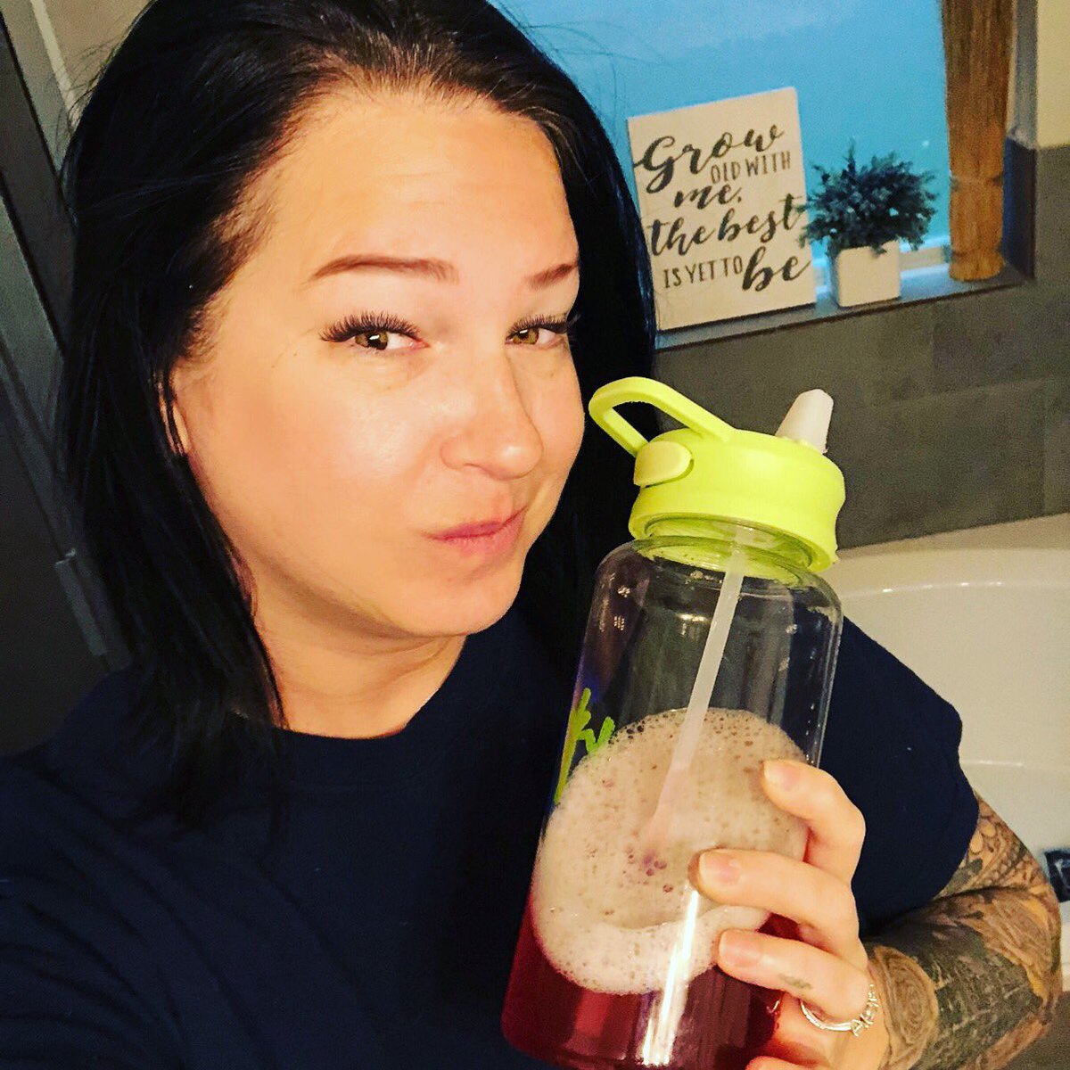 InkedMrs's tweet photo. I’m up and at ‘em!! Time to finish up painting! Love rainy days and pink drink energy!! It’s a good mix! 😁💪🏻 #LaborDay #iamup #plexus #pinkdrink #letsdothis https://t.co/EVFswrA2Hb