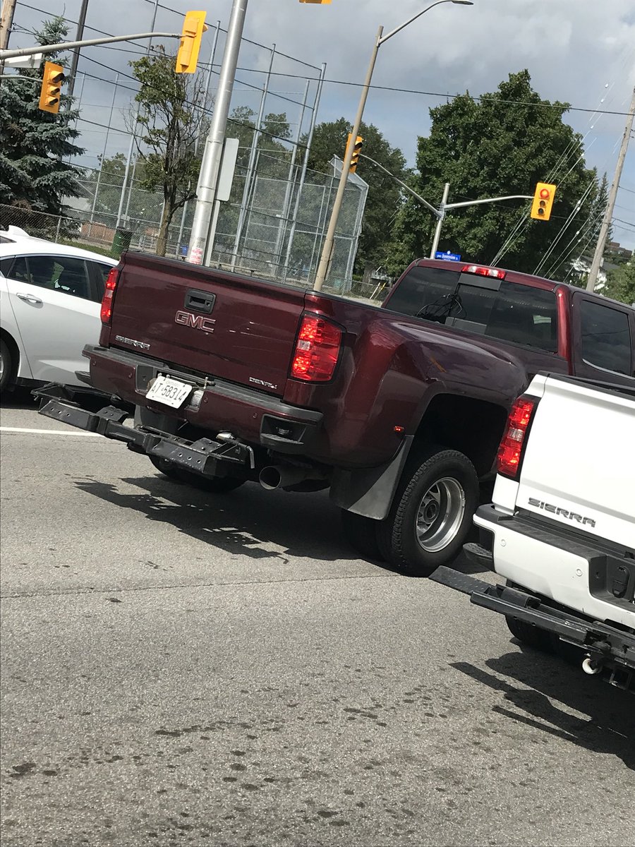 JillMSkinner's tweet photo. Hey @TurboTowing take a #chillpill I’m sure that lane change so you had enough stopping space was terrifying for the pedestrian at Pinecrest &amp; Queensview #RespectAllRoadUsers https://t.co/40dlSfma4H