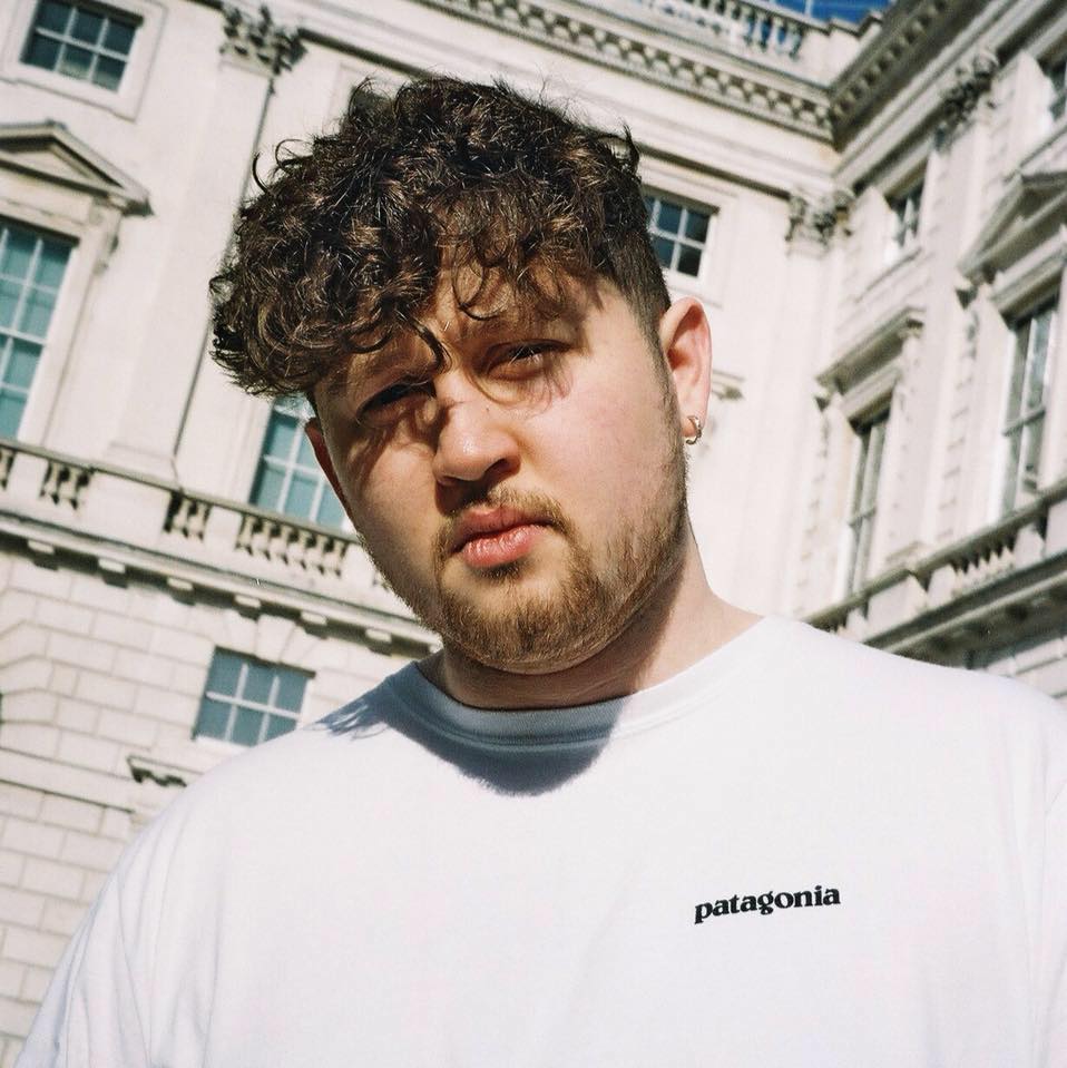 With incredible vocals and plenty of talent, there is nothing stopping <a href="/jvickerymusic/">James Vickery</a> – the UK singer is back with a new single ‘Violet’, a stripped-piano offering boosted by James’ falsetto, taken from his upcoming EP

Listen here: bit.ly/2wD0jbj

#JamesVickery #Violet