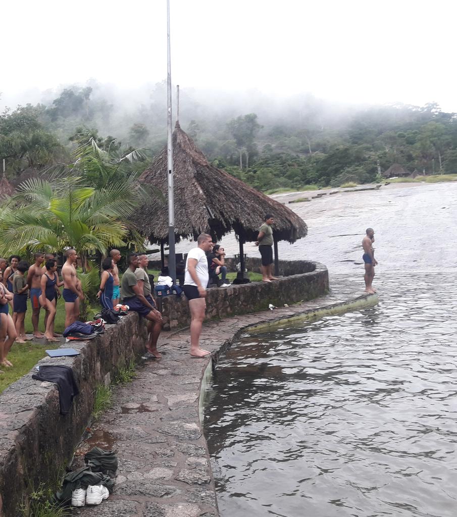 ESOPSELVA1's tweet photo. Se tiene previsto la transformación en una Unidad Educativa de Formación, Capacitación y Adiestramiento en el ámbito Fluvial y Selvatico tanto de Oficiales como Tropa Profesional, para cumplir con el legado del Comandante Supremo de luchar contra la Minería Ilegal. https://t.co/zgbINjOJUn